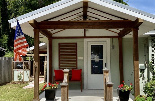 St. Marys Cottage | Cottages on Norris Unit A DOWNTOWN PET FRIENDLY