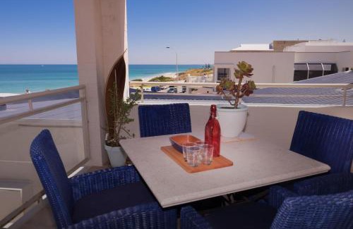 Cottesloe Apartment | Cottesloe Blue Apartment