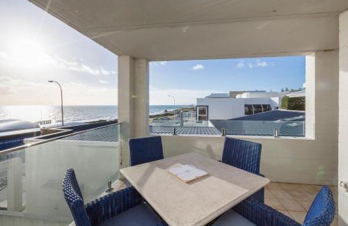 Cottesloe Apartment | Cottesloe Blue Apartment