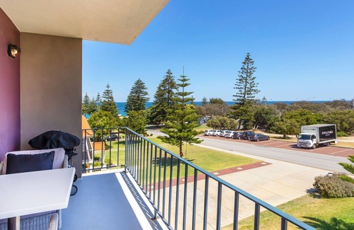 Cottesloe Apartment | Cottesloe Marine Apartment