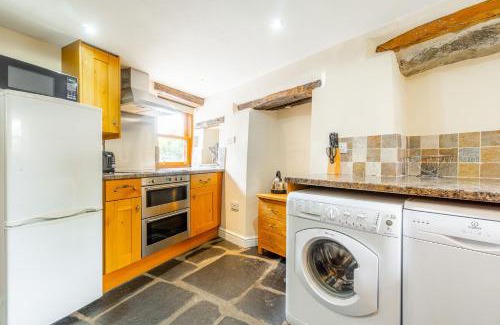 Staveley House | Cottontail Cottage