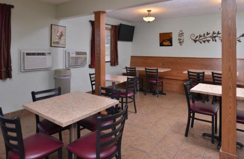 South Sioux City Hotel | Cottonwood Inn and Conference Center