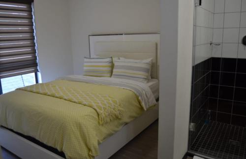 Greater Johannesburg Metropolitan Area Apartment | Cottonwoods Apartment for Family, Friends and Business trips.