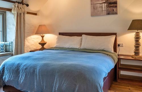 Ross-on-Wye Cottage | Cougars Creek - Exotic Animal Sanctuary