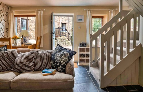 Combe Martin Cottage | Coulscott Bantam Cottage