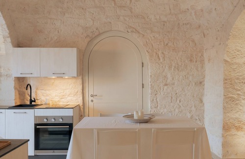 Castellana Grotte House | Count's Trulli Royal Suite