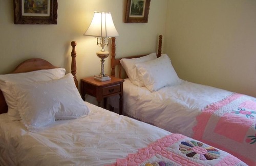 Lot 16 Cottage | Country 2-brm apt. 10km to S'side, Weekly or Monthly rental.