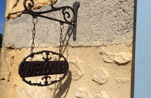 Sainte Croix de Beaumont Apartment | Country apartment in the heart of the Dordogne - small, beautiful, sunny