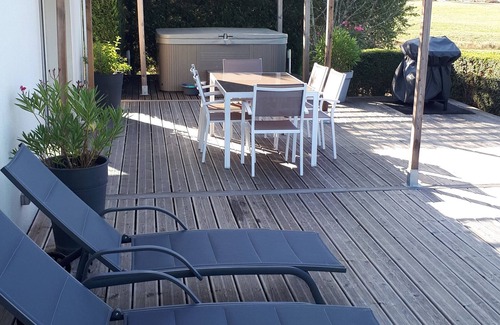 La Salvetat-Belmontet House | Country cottage with pool and spa just for you.