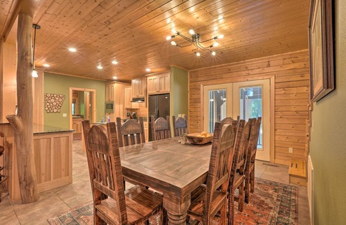 Springdale Cabin | ‘Country Cabin’ w/Wraparound Deck & Views!