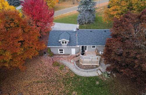 Caledon House | Country Caledon Charm your private oasis, your home away from home.