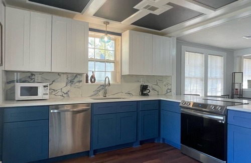 Brunswick House | Country Charm with Coastal Winds