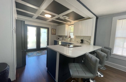 Brunswick House | Country Charm with Coastal Winds