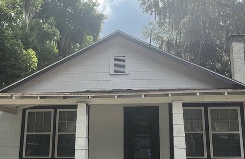 Brunswick House | Country Charm with Coastal Winds