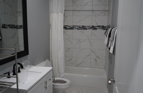 Brickeys House | Country Chic 3-bedroom house in peaceful Colt with all the amenities of home