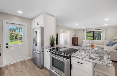 Stuart Villa | Country Club Haven: 3-Mth Villa in Waterfront Community, Pet-Friendly