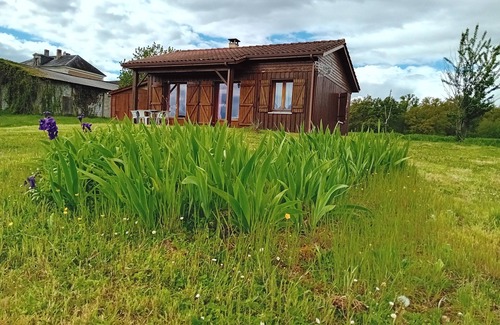 Saint-Front-d'Alemps Ski Chalet | Country cottage