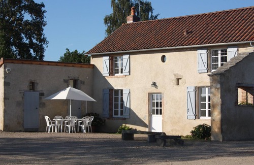 Chareil-Cintrat Cottage | Country Cottage/Gite - Chareil-cintrat