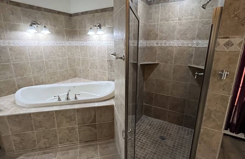 Denton Apartment | Country, Cows & Fishing Lake Studio- 2nd floor