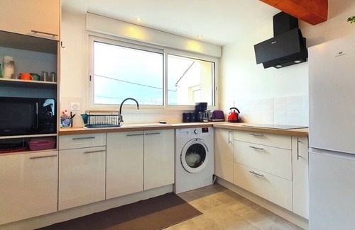 Savasse Apartment | Country duplex + small garden