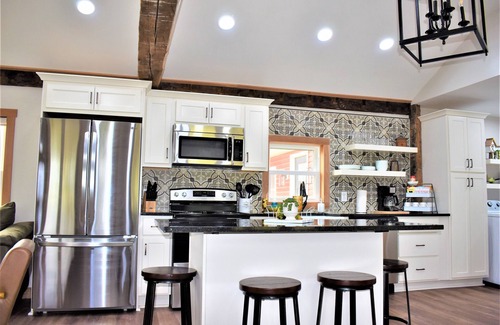 Edinboro Other | Country Farm House-Fully Renovated-Sleeps 10