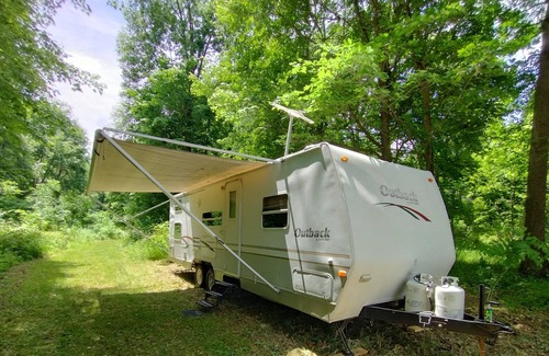 East Leroy House | Country Farm Nature Off Grid RV Getaway