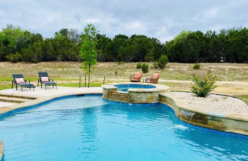 Henly House | Country Farmhouse on 9 Acres.