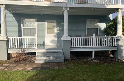 Malone Apartment | Country Farmhouse -7 minutes from Lake Winnebago