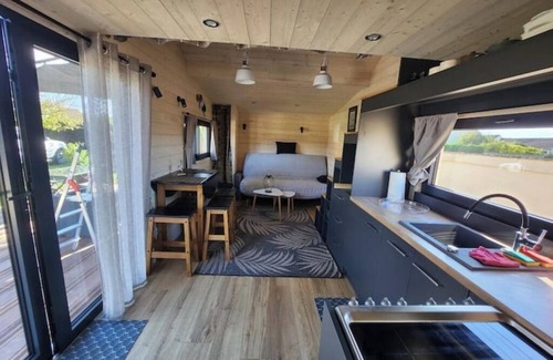 Collonges-les-Premieres Ski Chalet | Country cottage near Dijon