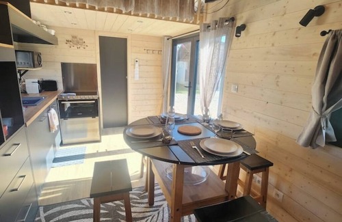 Collonges-les-Premieres Ski Chalet | Country cottage near Dijon