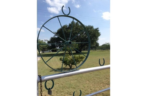 Coleman House | Country Getaway at Eleven Oaks Ranch…Coleman, Texas