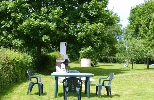 Villegenon Cottage | COUNTRY GITE CHARACTER HOUSE WITH HEATED OUTDOOR POOL