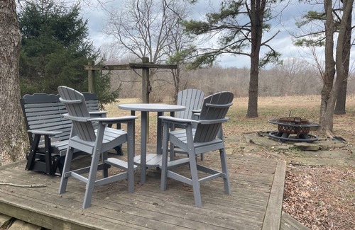Anna House | Country, hideaway cabin close to town, 15 minutes from wineries