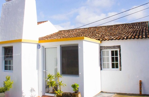 Fenais da Luz Cottage | Country Holiday House