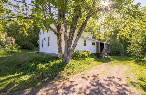 Wilmington House | Country Home in Heart of Village Close to Mt.Snow!