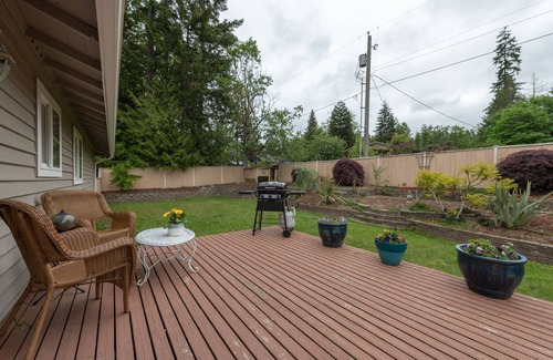 Port Angeles House | Country home just minutes from town