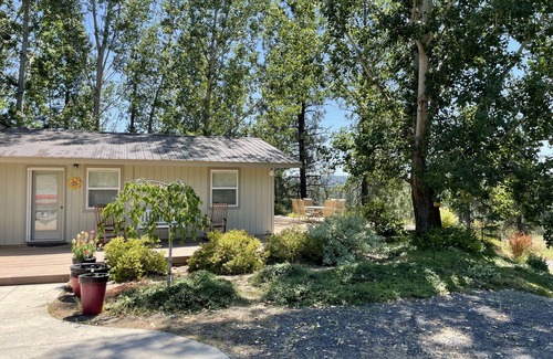 Nine Mile Falls House | Country Home (minutes from state park trails)