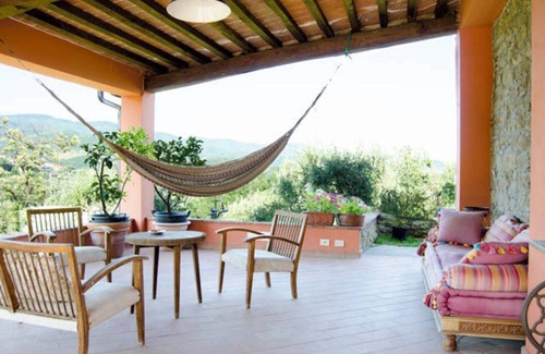 Saturnana Villa | Country home near town, close to services and places of interest!