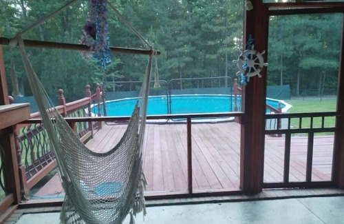 Alexis House | Country Home on 3 acres yet close to city life