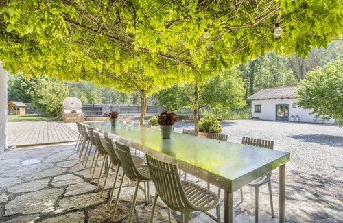 La Baronia de Rialb Villa | Country House 'Casa Dels Peixos' with Lake View, Private Pool and Wi-Fi