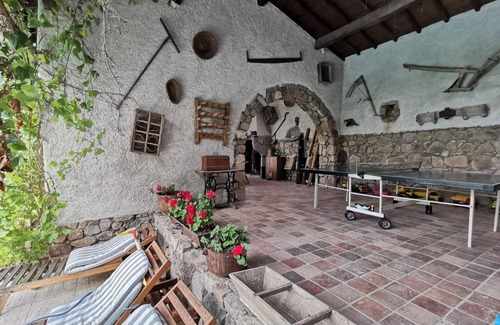 Essertines-en-Donzy Cottage | Country House with Private Pool and Pets Allowed, 9 people