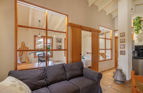 San Martin Sarroca Cottage | Country House 'Casa Rural Amb Piscina I Jardí' with Private Pool, Wi-Fi and Air Conditioning