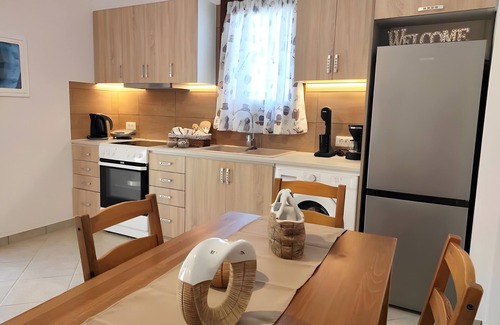 Ydrousa Villa | Country House 'Andros - Private Pool' with Sea View, Wi-Fi and Air Conditioning