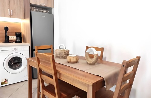 Ydrousa Villa | Country House 'Andros - Private Pool' with Sea View, Wi-Fi and Air Conditioning