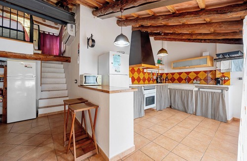 Pauls House | Country House 'Antic Forn De Paüls' with Mountain View, Wi-Fi and Air Conditioning