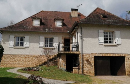 Girac House | Country house at the confluence of the Cère and Dordogne rivers