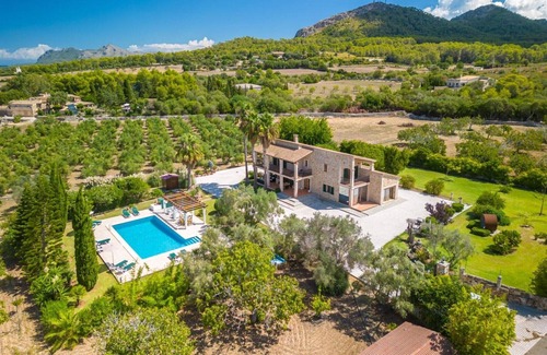 Alcudia Villa | Country House 'Ca Na Siona' with Private Pool, Wi-Fi and Air Conditioning