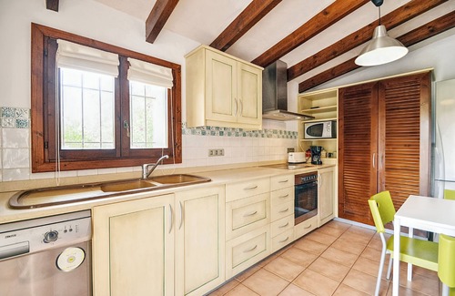 Buger Villa | Country House 'Cadernera' with Private Pool, Wi-Fi and Air Conditioning