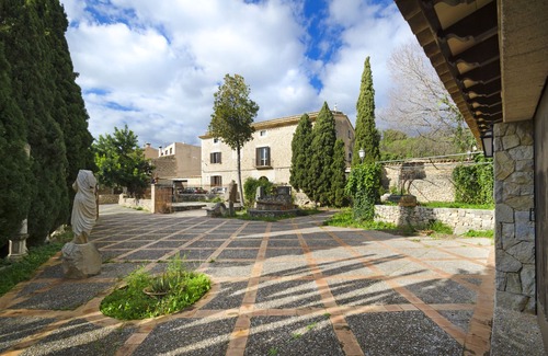 Lloseta Villa | Country House 'Can Bosquet' with Mountain View, Private Pool and Wi-Fi