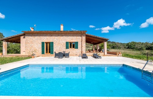 Sant Llorenc des Cardassar Villa | Country House 'Can Mandai' with Mountain View, Wi-Fi and Air Conditioning